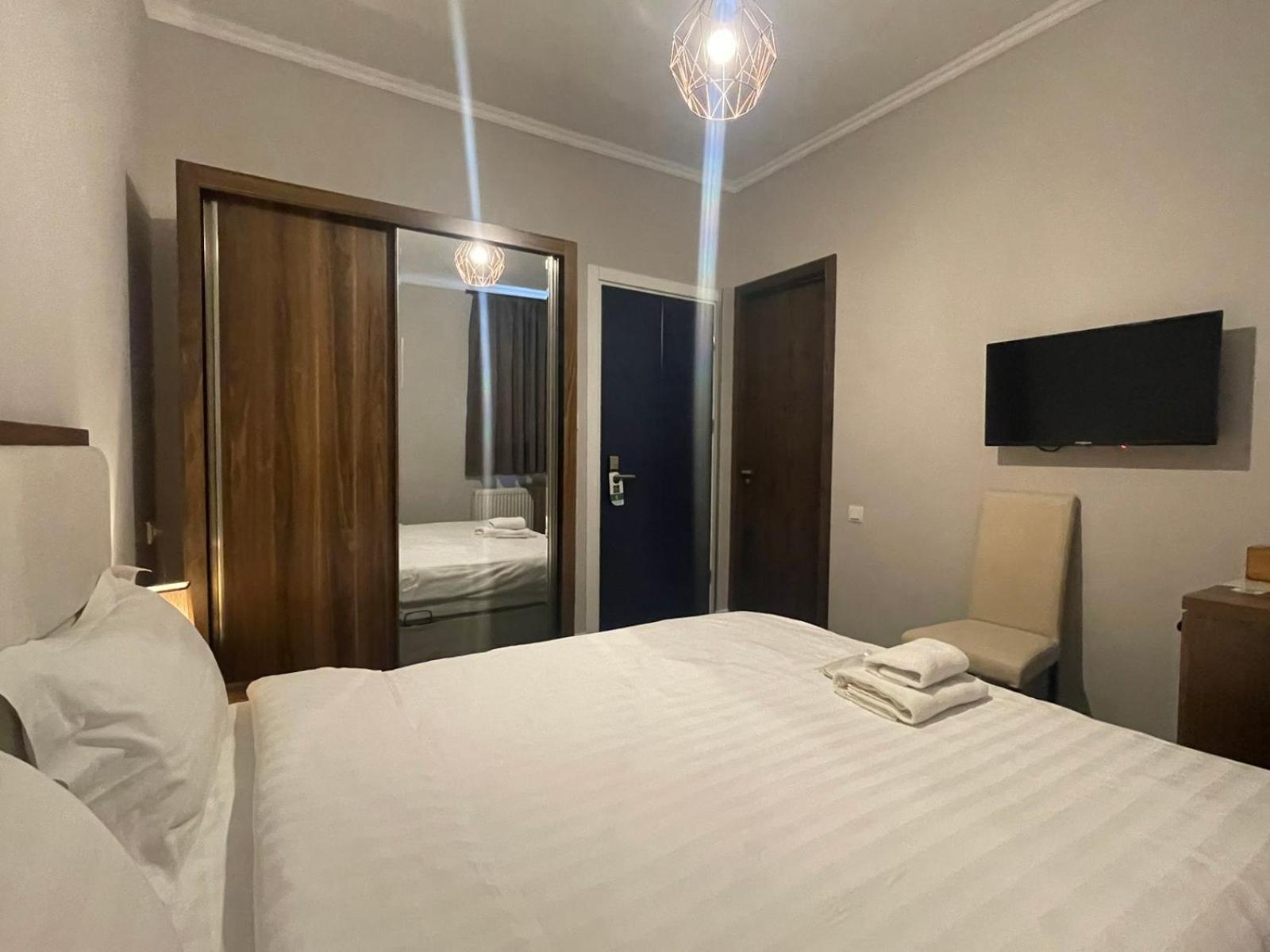 Apart Hotel West Тбилиси Экстерьер фото